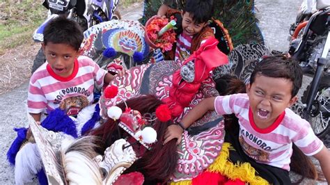 Ritual Barongan Pocong Merah Barongan Sangat Galak Sekali Youtube