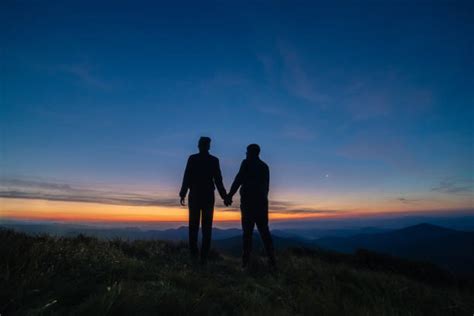 Best Romance Moonlight Couple Silhouette Stock Photos, Pictures ...