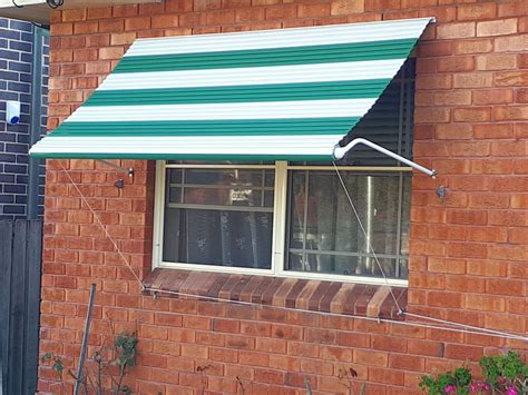 5500 Series Retractable Window Awning