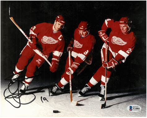 Lot Detail Steve Yzerman Autographed X Photo