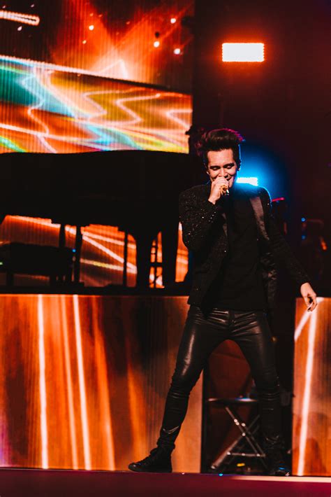 Panic! At The Disco - Qudos Bank Arena | SAVETONIGHT