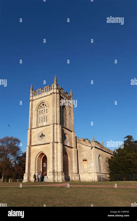 St mary magdalene church hi-res stock photography and images - Alamy