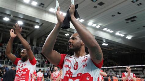 Pallavolo Sl Play Off Scudetto Piacenza Tiene In Vita Il Sogno Della