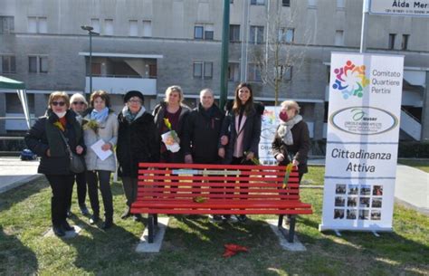 Marzo Inaugurata Al Quartiere Pertini Una Panchina Rossa Simbolo