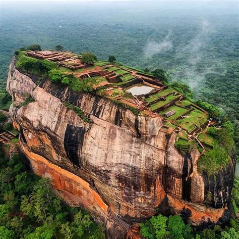 Lion’s Rock fortress - Sigiriya, SriLanka | Beautiful places to visit ...