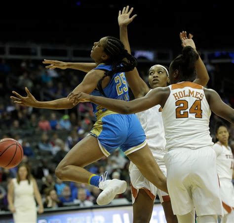 Cori Close Ucla Womens Basketball Channel John Wooden At Elite Eight