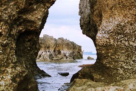 Berburu Matahari Terbenam Di Pantai Tiang Bendera Rote Indonesia Kaya