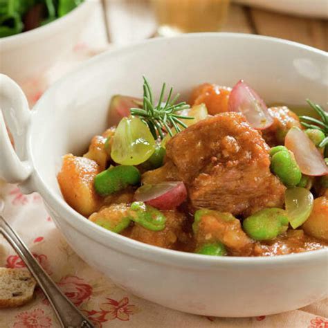 Deliciosas patatas rellenas el increíble sabor de las gulas y gambas