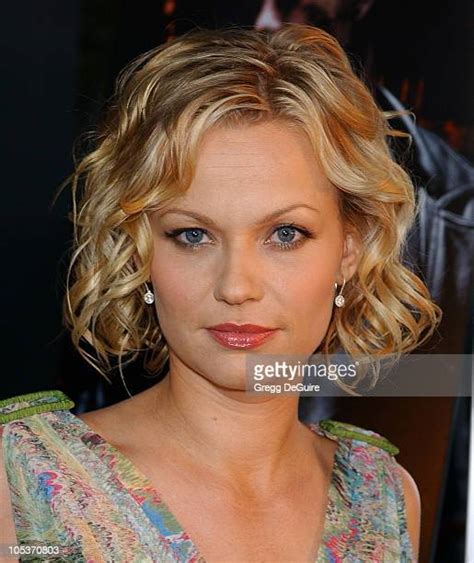 19 Sexy Hot Samantha Mathis Bikini Pics