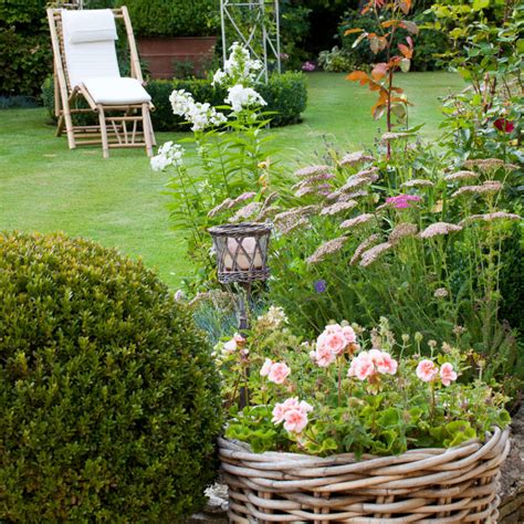 37 beautiful cottage garden ideas to create a charming and organic ...