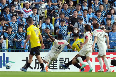 【柏】10人の川崎fに追いつかれドロー 細谷真大シュート4本も不発「勝ち点3取りたかった」 J1写真ニュース 日刊スポーツ