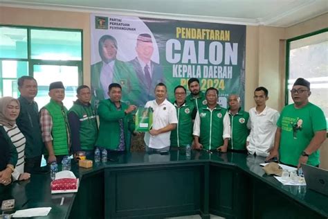 Terima Pendaftaran Rike Iskandar Akew Jadi Bakal Calon Bupati Bogor