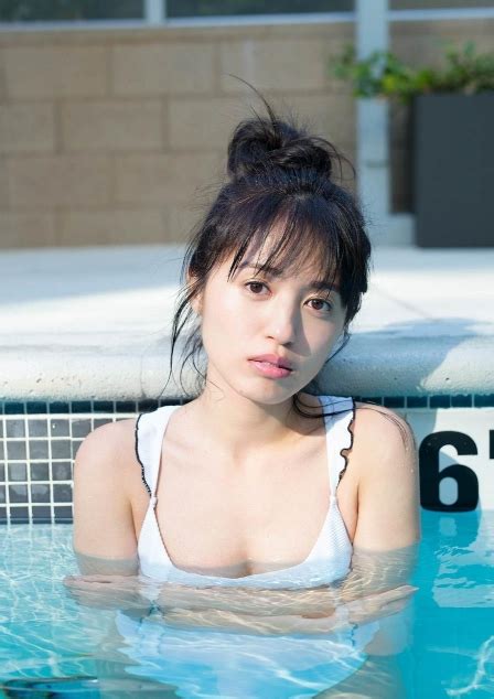 逢田梨香子の水着画像30枚【声優界最高の美女がビキニ姿を公開】 美女の集い