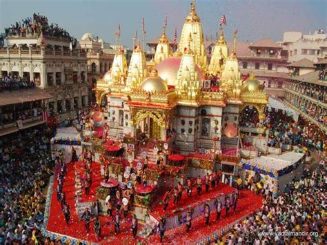 Hindola Utsav Start At Gujarat Famous Vadtal Swaminarayan Temple In Shravan