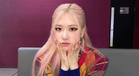 Album Solo Terjual Setengah Juta Kopi Rose BLACKPINK Cetak Rekor Baru