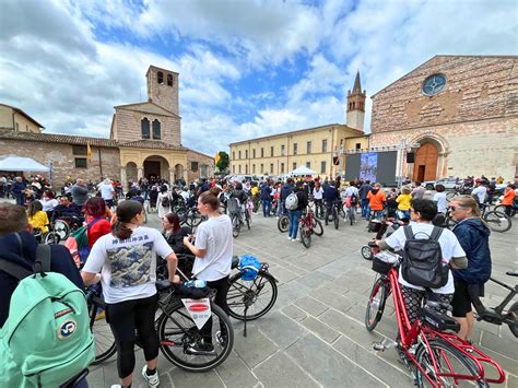 Grande successo per EI MOB la corsa della mobilità elettrica per tutti