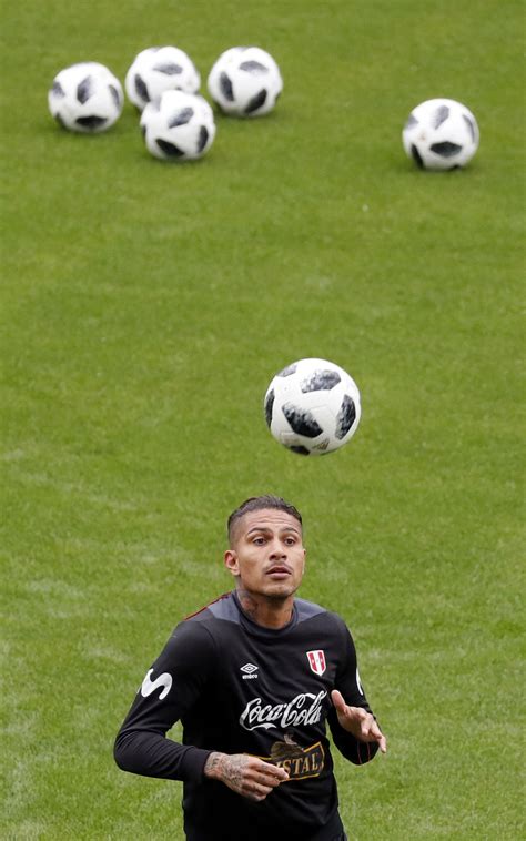 Guerrero Peru faz primeiro treino na Rússia e agradece apoio da