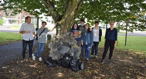 Montbard Op Ration Nettoyage Des Lyc Ens Ont Retir Tous Les