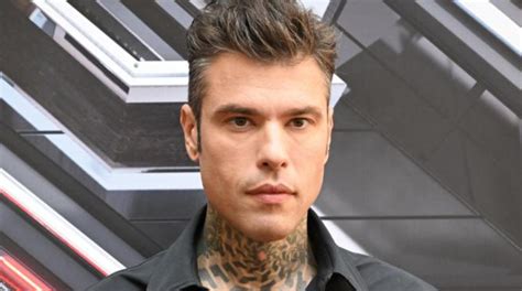 Fedez Rompe Il Silenzio Sul Suo Stato Di Salute Come Sta Davvero