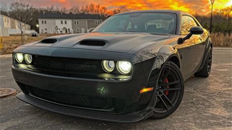 Fpv Review Of A Monstrous 717hp 2022 Dodge Challenger Srt Hellcat Designed To Burn Rubber