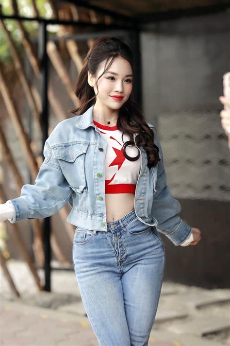 No Sex Ngắm nhìn lại dàn hot girl của Nóng cùng World Cup VOZ