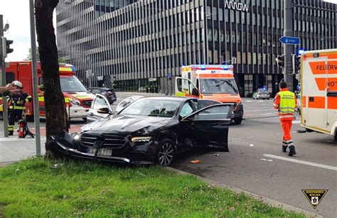 Verkehrsunfall Mit Mehreren Verletzten Einsatzbericht M Nchen Laim