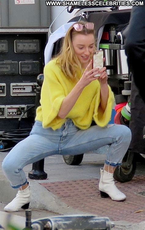 Phoebe Dynevor Paparazzi Posing Hot Babe Beautiful Celebrity