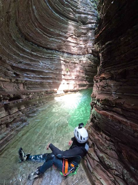 Visitare Le Dolomiti Canyoning In Valbelluna Grotta Azzurra