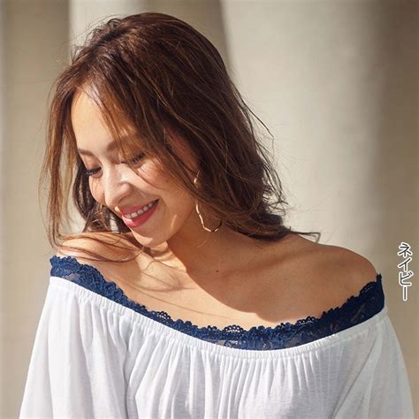 スカラップレース オフショルバンドゥブラ Lingerie by GeeRA ランジェリーバイジーラ USED Lサイズ ネイビー RyuRyu 中古 のヤフオク落札情報