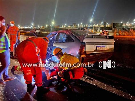 Veja o vídeo Quatro pessoas morrem em acidente na BR 365 Módulo FM