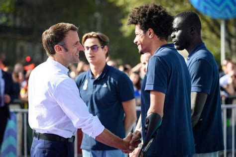 Emmanuel Macron Anne Hidalgo Tony Estanguet S Essaient Au Handisport