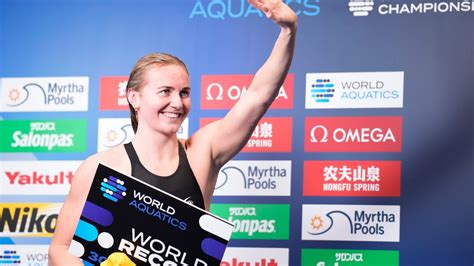 Natation Ariarne Titmus Bat Le Record Du Monde De Summer Mcintosh Au