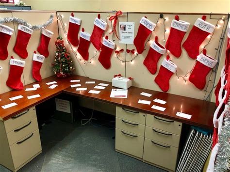 How To Decorate Your Office Desk For Christmas Psoriasisguru