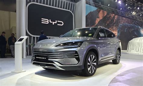 Bharat Mobility Global Expo 2025 BYD Sealion 6 Showcased