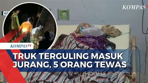 Truk Rombongan Warga Terguling Ke Jurang Usai Jenguk Istri Kepala Desa