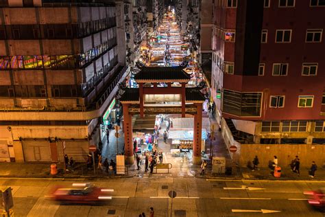 香港攝影景點｜油麻地廟街夜景是來到香港不能錯過的，新舊文化的衝擊，廟街讓你回到舊時香港 羅賓的攝影漫步