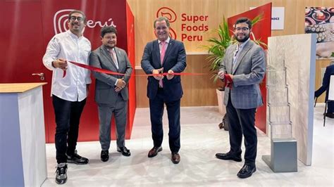 Embajador del Perú en España D Luis Iberico participó en la XXV