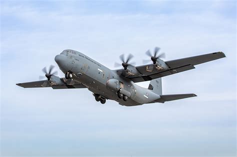 Норвегія отримала перший модернізований C 130j 30 Super Hercules Мілітарний