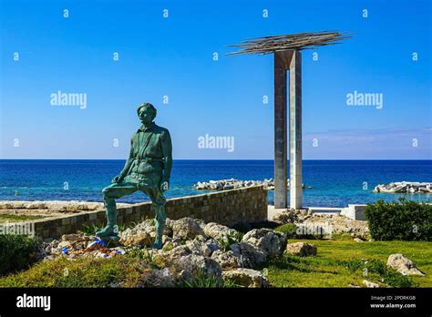 Digenis Ipsona X Pafos - St George monument, and statue to EOKA leader, Giorgios Digenis Grivas ...