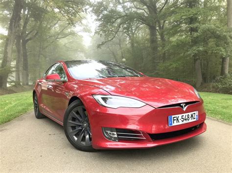 Essai Tesla Model S Grande Autonomie le haut de gamme zéro gramme