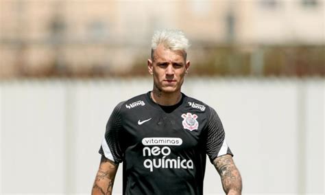 Corinthians Eleva M Dia De Idade Do Elenco Contrata Es