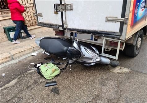 Lavocedimanduria It Manduria Incidente Scooter Contro Auto Il