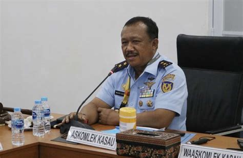 Dankosek IKN Narasumber FGD Teknologi Avionik Pesawat Tempur Renstra