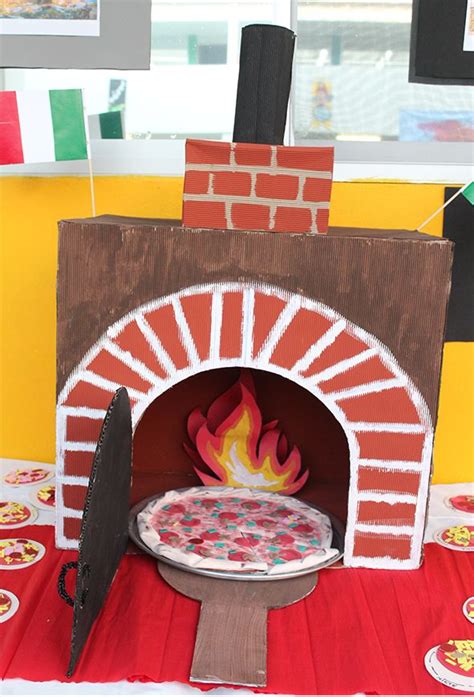 Horno y pizza realizada de papel y cartón Creative Activities For Kids