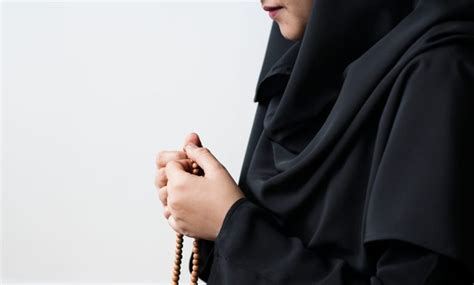 catat  ketentuan batas aurat  islam deras