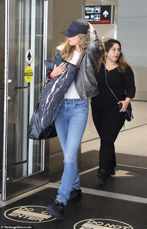 Gisele Bündchen Daily on Twitter Gisele Bündchen arriving in Miami