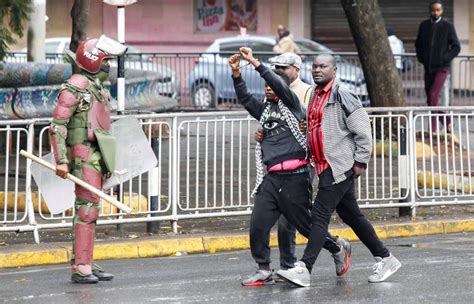 Kenyan Police Fire On Protesters In New Clashes After President S Tax