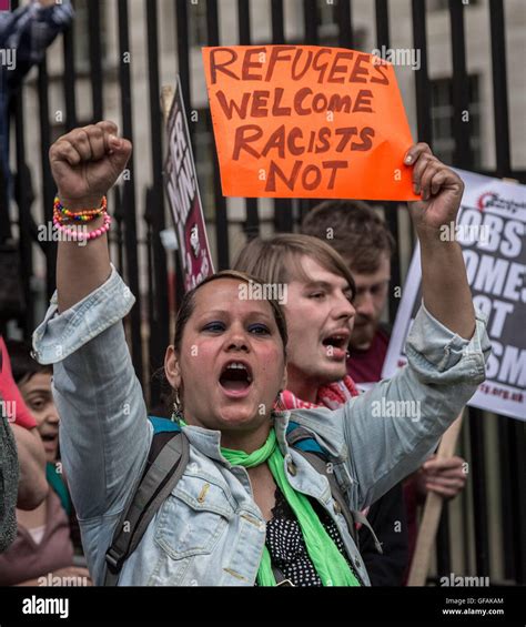 Grupos antifascistas fotografías e imágenes de alta resolución Alamy