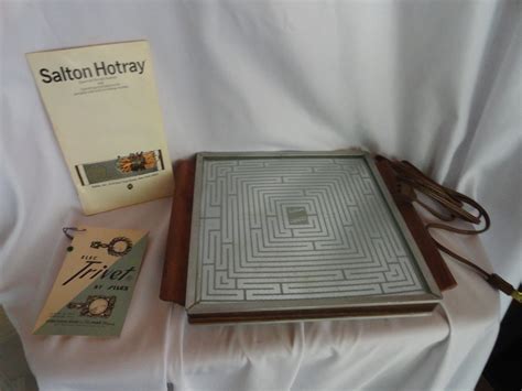 Vintage Salton Hot Tray Automatic Food Warmer Model H 116 W Holiday Entertaining Parties Square