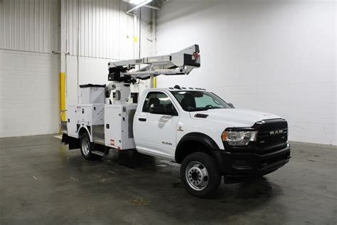 Versalift Bucket Truck – RAM 5500 - Smyrna Truck